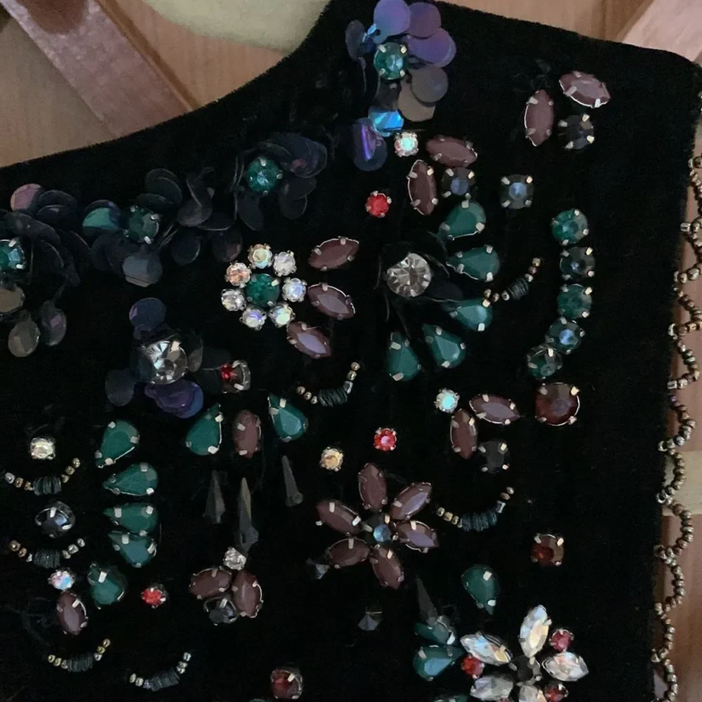 Ecote’ Jasmina crystal embellished black velvet sleeveless shift dress - Picture 12 of 12